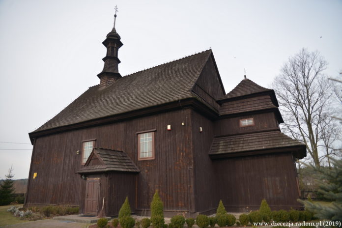 Kościół pw. św. Marii Magdaleny w Łęgonicach Małych. Foto: ks. S. Piekielnik / www.diecezja.radom.pl
