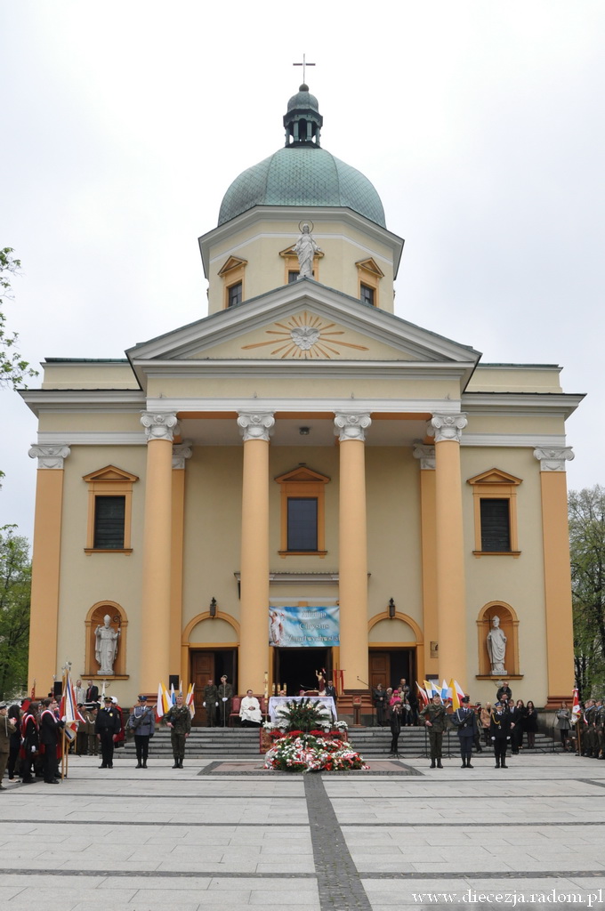 Kościół Garnizonowy pw. św. Stanisława bp. i m w Radomiu. Foto: ks. S. Piekielnik / www.diecezja.radom.pl