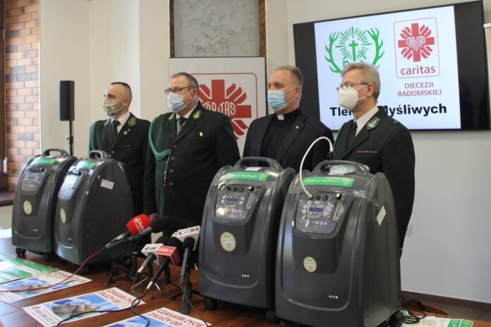 Przekazanie koncetratorów tlenu w ramach akcji