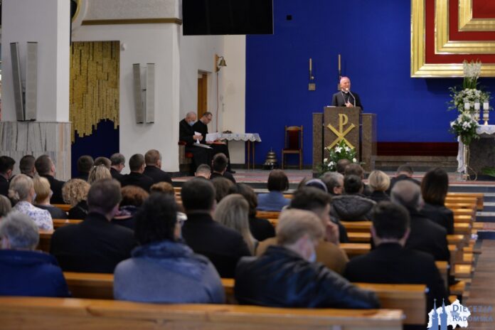 Odprawa katechetyczna przed rozpoczęciem nowego roku szkolnego. Foto: ks. S. Piekielnik / www.diecezja.radom.pl